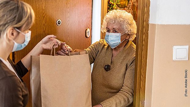 Risking Your Health to Help Others: The Effect of Pandemic Severity on Volunteering