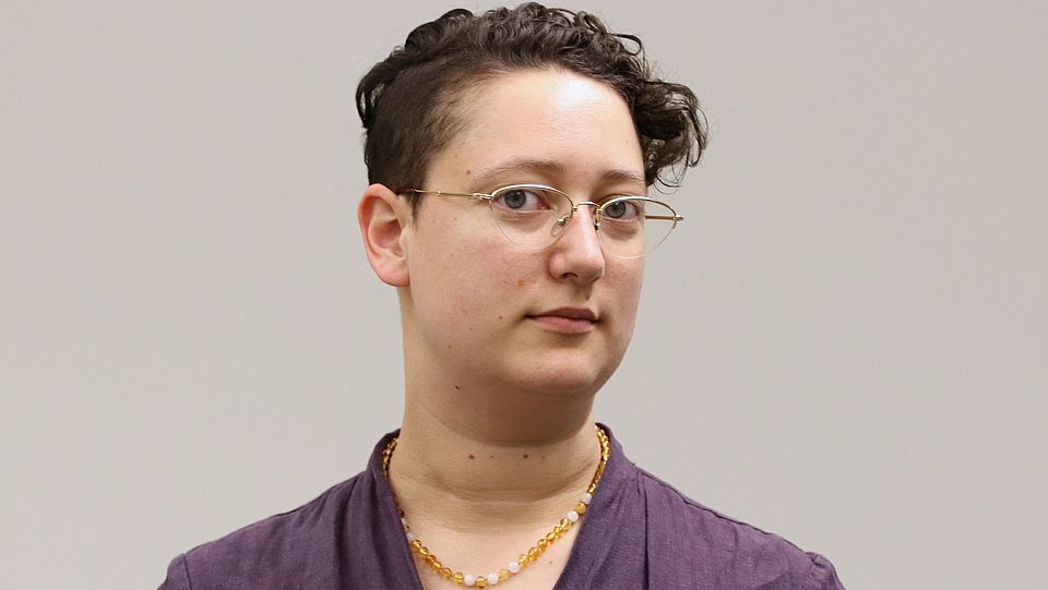 Dr. Juliana Roost