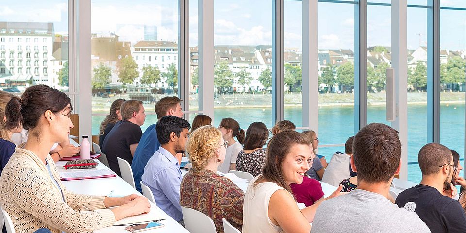 Schülerstudium an der Wirtschaftswissenschaftliche Fakultät