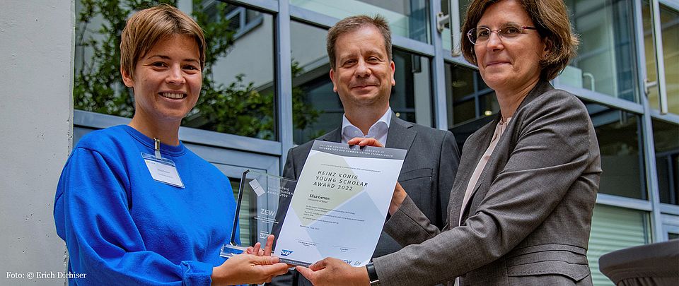 Elisa Gerten mit dem Heinz König Young Scholar Award 2022 des ZEW Mannheim ausgezeichnet