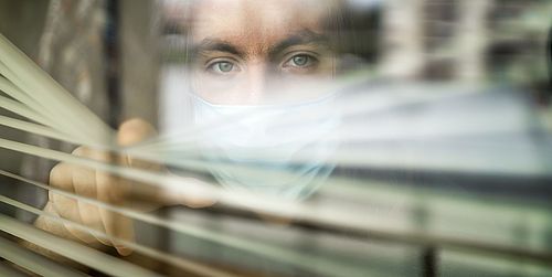 Lost in lockdown? Covid-19, social distancing, and mental health in Germany 