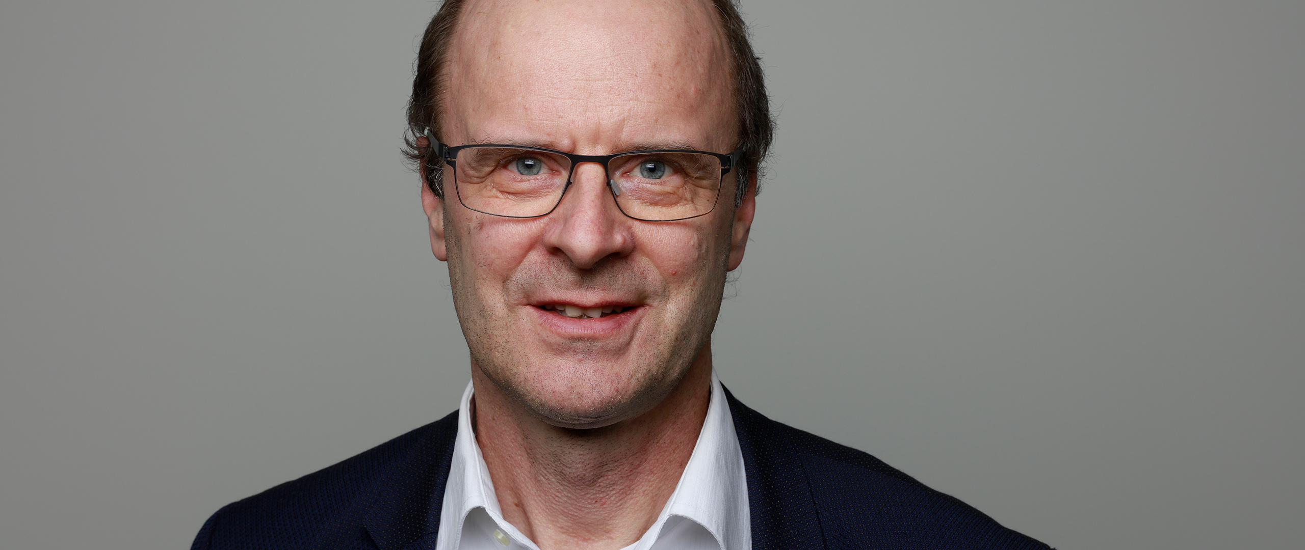 Forschung Prof. Dr. Ulf Schiller: Finanzinformation, Wirtschaftsprüfung, Industriestruktur 